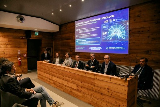Monte Bianco, droni e intelligenza artificiale per controllare la sicurezza delle infrastrutture Monte Bianco, droni e intelligenza artificiale per controllare la sicurezza delle infrastrutture