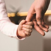 Sanità, nasce “Crescere insieme”: logopedisti e fisioterapisti al fianco dei genitori
