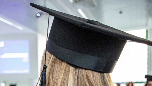 Valle d'Aosta: al via il bando 2026 per i contributi ai corsi post-universitari Valle d'Aosta: al via il bando 2026 per i contributi ai corsi post-universitari