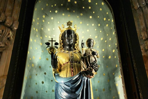 VERSO L'INCORONAZIONE DEL 2020 DELLA MADONNA D'OROPA VERSO L'INCORONAZIONE DEL 2020 DELLA MADONNA D'OROPA