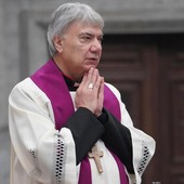 Il cardinale Domenico Battaglia, Arcivescovo di Napoli, ha rivolto una dura lettera aperta nel marzo 2026 contro i "mercanti della morte", definendo il commercio di armi un "male globale" Il cardinale Domenico Battaglia, Arcivescovo di Napoli, ha rivolto una dura lettera aperta nel marzo 2026 contro i "mercanti della morte", definendo il commercio di armi un "male globale"