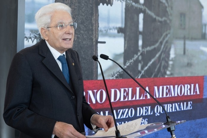 Mattarella: "Nella Repubblica non c'è posto per il veleno dell'odio razziale, per i germi della discriminazione, per l'antisemitismo" - VIDEO Mattarella: "Nella Repubblica non c'è posto per il veleno dell'odio razziale, per i germi della discriminazione, per l'antisemitismo" - VIDEO