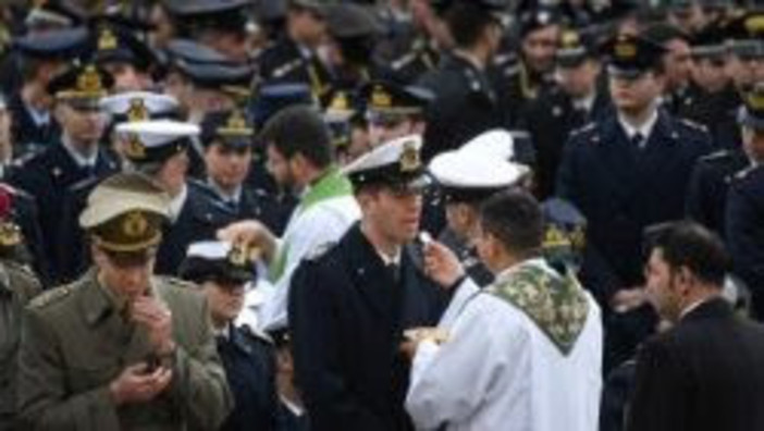 Cappellani più giovani in divisa: cambia l’accordo tra Santa Sede e Italia Cappellani più giovani in divisa: cambia l’accordo tra Santa Sede e Italia