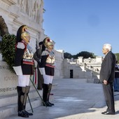 Mattarella rende onore ai Caduti