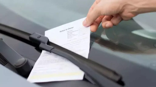 Truffa del finto verbale è arrivata in Valle. Migliaia di italiani ci stanno cascando. Come riconoscerla