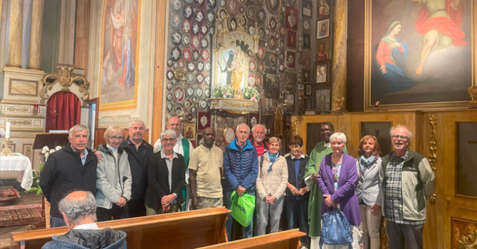 A Notre-Dame de Guérison, dove il silenzio diventa preghiera A Notre-Dame de Guérison, dove il silenzio diventa preghiera