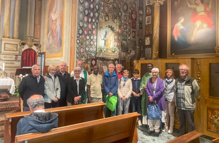 A Notre-Dame de Guérison, dove il silenzio diventa preghiera A Notre-Dame de Guérison, dove il silenzio diventa preghiera
