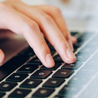 Potere d’acquisto in picchiata: retribuzioni a -7,8%, prezzi su del 24%