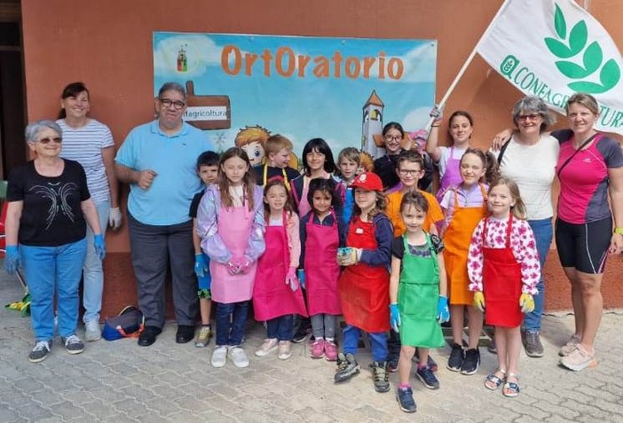 Terra e tradizione: l’“ortOratorio” fa crescere bimbi e semine Terra e tradizione: l’“ortOratorio” fa crescere bimbi e semine
