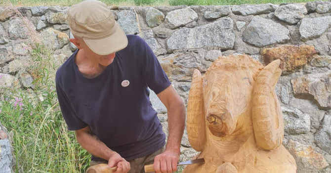 Chez nous a Oyace: l’artigianato di tradizione che racconta la montagna tra memoria, frazioni e nuove connessioni culturali