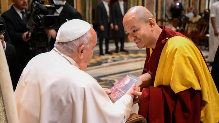 PAPA: il mancato rispetto dei valori religiosi porta intolleranza nel mondo PAPA: il mancato rispetto dei valori religiosi porta intolleranza nel mondo