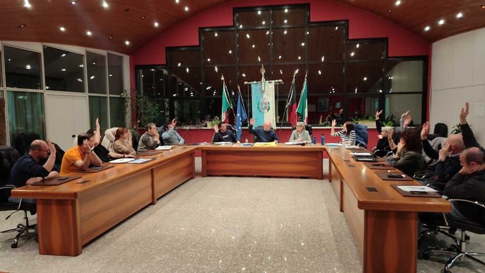 Dal Consiglio comunale di Pollein, via libera a bilancio e opere pubbliche Dal Consiglio comunale di Pollein, via libera a bilancio e opere pubbliche