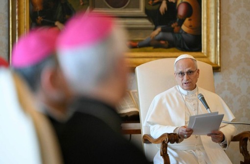 Leone XIV: Dio non benedice i conflitti, i suoi discepoli non sostengono chi lancia bombe