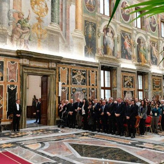 Il Papa: presenza e custodia per rispondere alle inquietudini dei giovani