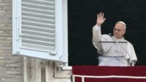 Lors de l'Angélus, le Pape invite à libérer nos cœurs du matérialisme et de la violence