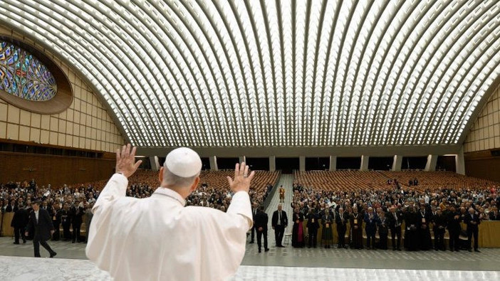 Leone XIV: «Sotto la corazza dei giovani si nasconde il desiderio di amare ed essere amati» Leone XIV: «Sotto la corazza dei giovani si nasconde il desiderio di amare ed essere amati»