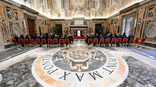 Il Papa: la compassione rischia di scomparire, l'apatia seria sfida di questo tempo Il Papa: la compassione rischia di scomparire, l'apatia seria sfida di questo tempo