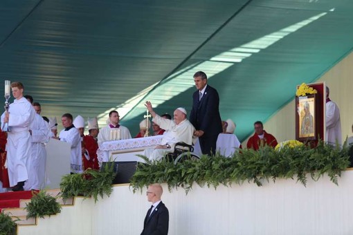 Papa Francesco al termine della Messa