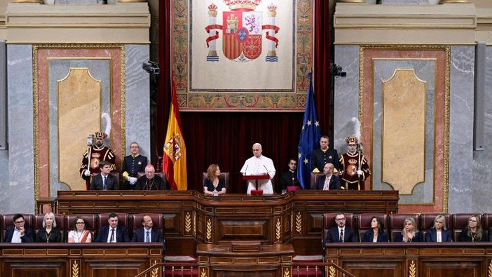 Leone XIV al Parlamento spagnolo: «La pace non nasce dalle armi ma dal diritto e dal dialogo» Leone XIV al Parlamento spagnolo: «La pace non nasce dalle armi ma dal diritto e dal dialogo»