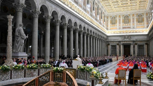 Il Papa: le divisioni nella Chiesa rendono opaco il volto di Cristo. Una sola voce per la fede Il Papa: le divisioni nella Chiesa rendono opaco il volto di Cristo. Una sola voce per la fede