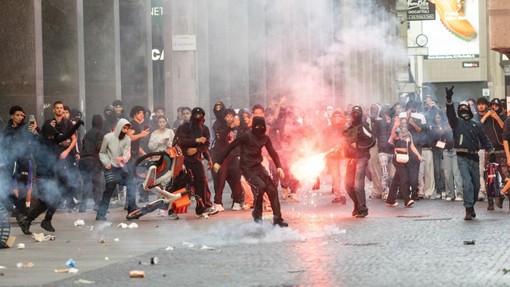 Senza se e senza ma. E la storia? Senza se e senza ma. E la storia?