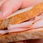 Per la mamma solo un panino e una mela Per la mamma solo un panino e una mela