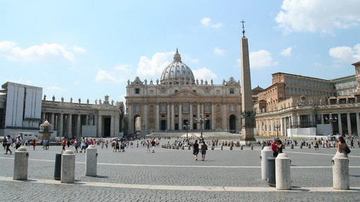 Leone XIV firma la nuova Legge fondamentale del Vaticano: cambia la “Costituzione” dello Stato e si rafforza la riforma del governo Leone XIV firma la nuova Legge fondamentale del Vaticano: cambia la “Costituzione” dello Stato e si rafforza la riforma del governo