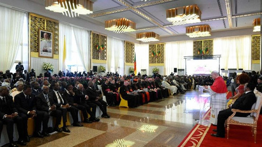 Le pape Léon XIV au Cameroun: un appel fort à la justice, à la paix et à la fin de la corruption Le pape Léon XIV au Cameroun: un appel fort à la justice, à la paix et à la fin de la corruption