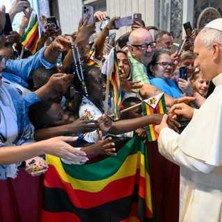 Leone XIV: «La Messa domenicale è fondamentale». E il Papa pensa anche a chi lavora