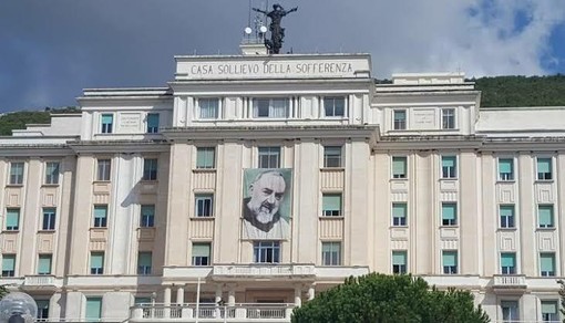Casa Sollievo, il Vaticano alza la posta: il futuro dell’ospedale di Padre Pio passa anche dalla politica Casa Sollievo, il Vaticano alza la posta: il futuro dell’ospedale di Padre Pio passa anche dalla politica