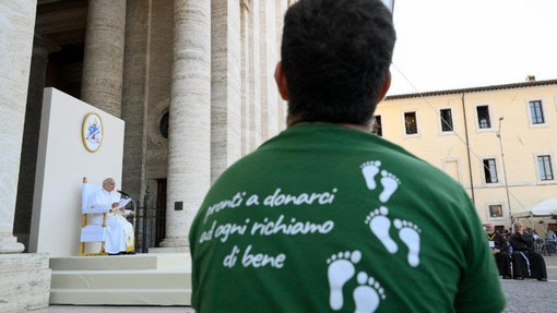Il Papa ai giovani ad Assisi: «Costruite la civiltà dell’amore, non quella delle contrapposizioni» Il Papa ai giovani ad Assisi: «Costruite la civiltà dell’amore, non quella delle contrapposizioni»