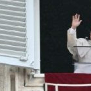 Lors de l'Angélus, le Pape invite à libérer nos cœurs du matérialisme et de la violence