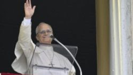 Il Papa: diffidiamo dei “surrogati di felicità”, la gioia sta nell’essere amati da Dio