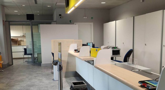 A Saint-Vincent ufficio postale tutto nuovo: arrivano certificati anagrafici e INPS A Saint-Vincent ufficio postale tutto nuovo: arrivano certificati anagrafici e INPS