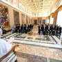 Non scoraggiarsi nella cura dei poveri: il Papa richiama alla speranza concreta