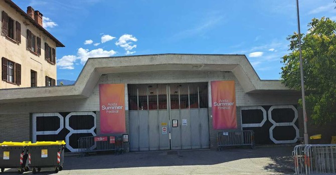 Aosta: Con l' Arena Live P8 il divertimento non può diventare una condanna Aosta: Con l' Arena Live P8 il divertimento non può diventare una condanna