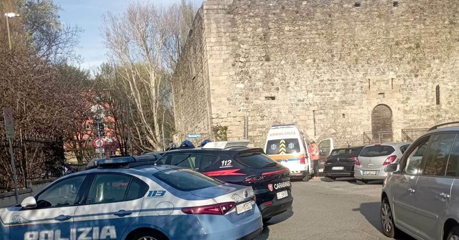 Aosta: Giardini pubblici ostaggio del degrado,  rissa violenta e cittadini esasperati