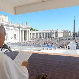 Il Papa: condizioni disumane per tanti popoli, uno Stato senza giustizia non è uno Stato