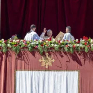 Leone XIV annuncia all’Urbi et Orbi: “Una veglia per la pace a San Pietro l’11 aprile”