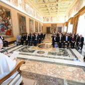 Non scoraggiarsi nella cura dei poveri: il Papa richiama alla speranza concreta