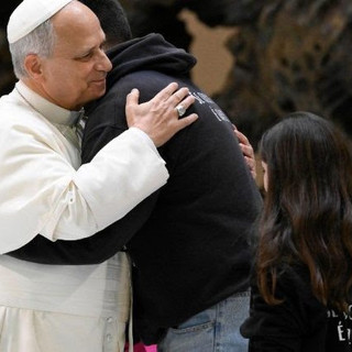 Il Papa a un giovane "inquieto": il tempo è un maestro e cura ogni ferita