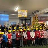 Nel cuore del mercato, un presepe che parla al presente Nel cuore del mercato, un presepe che parla al presente