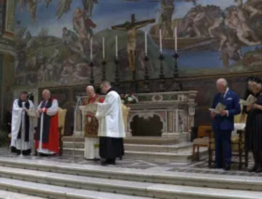 Papa Leone XIV e Re Carlo III: storica preghiera ecumenica nella Cappella Sistina