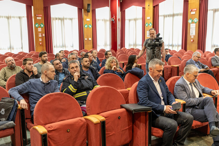 Nelle foto fasi dell'incontro