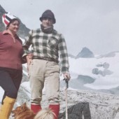 Jean Pieropan con la moglie nel 1974 sulla vetta del Monte Emilius