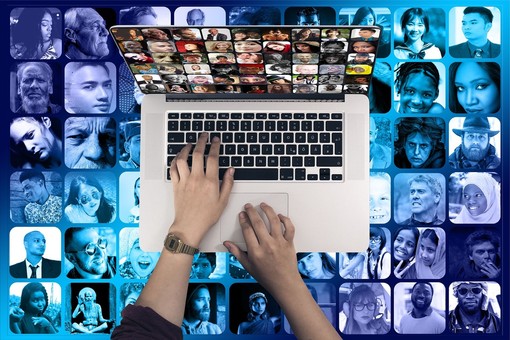 La scuola digitale rischia di dividere? La scuola digitale rischia di dividere?