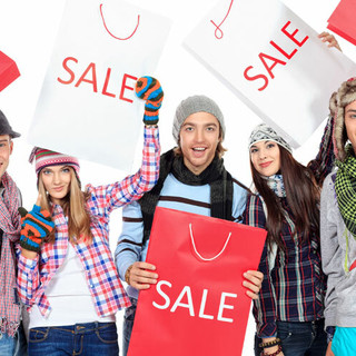 Saldi invernali 2026, si parte: in Valle d’Aosta si comincia prima (e durano di più)