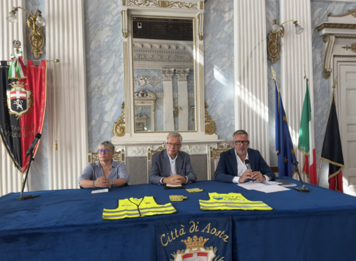 Alina Sapinet Il sindaco Raffale Rocco e Luca Tonino Alina Sapinet Il sindaco Raffale Rocco e Luca Tonino