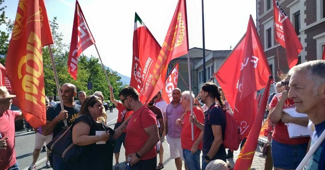 Cogne Acciai Speciali, lo scontro sui contratti apre una nuova frattura tra azienda e sindacati Cogne Acciai Speciali, lo scontro sui contratti apre una nuova frattura tra azienda e sindacati