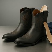 Stivali texani a tacco basso, la scelta di chi vuole carattere senza rinunciare alla comodità